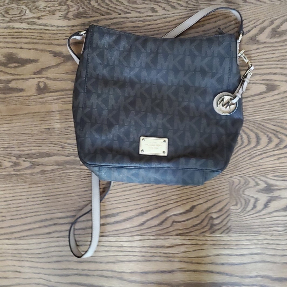 Michael Kors Leather Bag